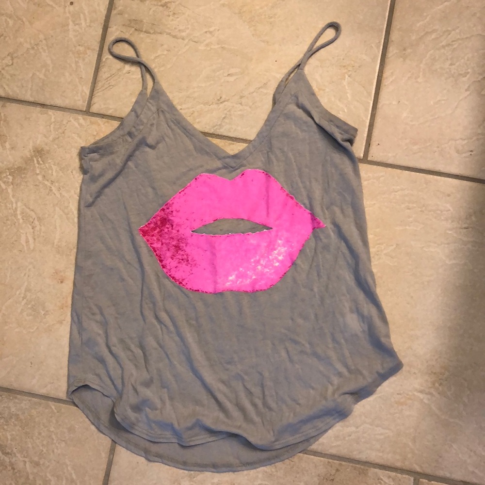 Chaser lips tank